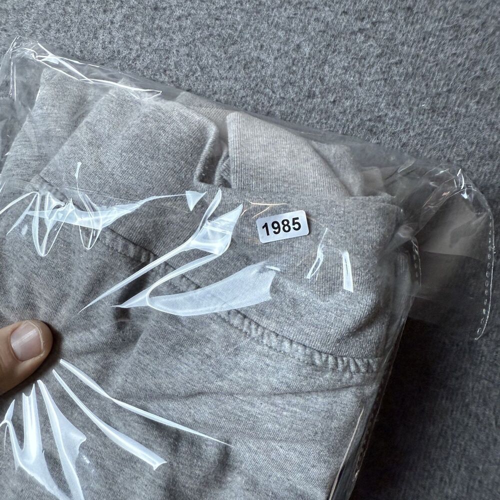 Patagonia Pastel P-6 Label Ahnya Crew Sweatshirt Gray sz XL Organic EUC Gray - Picture 9 of 9